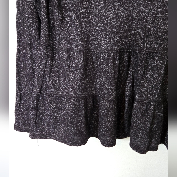Green Envelope Charcoal Gray Peplum Sweater Size Medium - Picture 3 of 7
